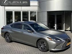 Grijs Gebruikt 2023 Lexus ES300 Business Edition Sedan | € 42.900 (Goede deal)