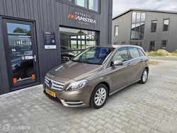 Grijs Gebruikt 2013 Mercedes B180 Ambition MPV | € 9.950 (Goede deal)