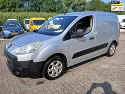 Grijs Gebruikt 2010 Peugeot Partner MPV | € 2.750 (Eerlijke prijs)