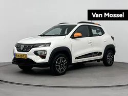 Wit Gebruikt 2022 Dacia Spring Essentiel Hatchback | € 9.940 (Eerlijke prijs)