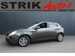 Grijs Gebruikt 2011 Alfa Romeo Giulietta Distinctive Hatchback | € 7.689 (Eerlijke prijs)