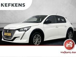 Wit Gebruikt 2023 Peugeot e-208 Style Hatchback | € 19.495 (Eerlijke prijs)