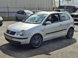 Grijs Gebruikt 2002 VW Polo Comfortline Hatchback | € 1.100 (Eerlijke prijs)