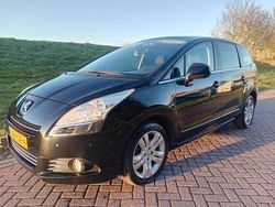 Zwart Gebruikt 2010 Peugeot 5008 MPV | € 6.450 (Iets duurder)