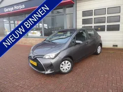 Grijs Gebruikt 2016 Toyota Yaris Hatchback | € 9.850 (Eerlijke prijs)