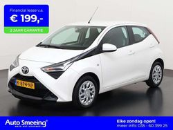Wit Gebruikt 2021 Toyota Aygo X-play Hatchback | € 15.895 (Eerlijke prijs)