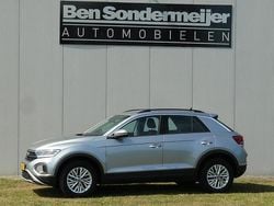 Grijs Gebruikt 2023 VW T-Roc Life SUV | € 23.850 (Goede deal)