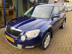 Blauw (metallic) Gebruikt 2010 Skoda Yeti Elegance SUV | € 7.945 (Eerlijke prijs)