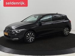 Zwart Gebruikt 2021 VW Golf VIII Style Hatchback | € 22.900 (Goede deal)