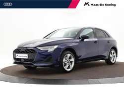 Blauw, metallic lak Gebruikt 2025 Audi A3 Sportback e-tron Sedan | € 40.990 (Iets duurder)