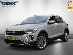 Grijs Gebruikt 2024 VW T-Roc R-line SUV | € 31.800 (Eerlijke prijs)