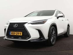 Wit Gebruikt 2022 Lexus NX450h+ Executive Line SUV | € 57.945 (Eerlijke prijs)