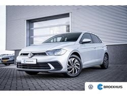 Grijs Gebruikt 2023 VW Polo Life Hatchback | € 20.895 (Eerlijke prijs)