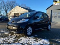Zwart Gebruikt 2008 Peugeot 107 Hatchback | € 2.299 (Eerlijke prijs)