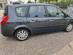 Grijs Gebruikt 2009 Renault Scénic III MPV | € 1.250 (Iets duurder)