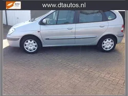 Grijs Gebruikt 2002 Renault Scénic Expression MPV | € 1.500 (Eerlijke prijs)
