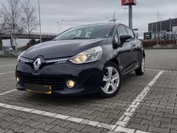Zwart Gebruikt 2014 Renault Clio IV Expression Hatchback | € 5.700 (Eerlijke prijs)
