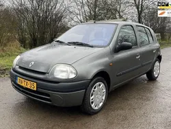 Grijs Gebruikt 1999 Renault Clio II | € 1.500 (Eerlijke prijs)
