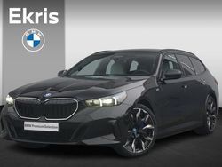 Zwart, metallic lak Gebruikt 2025 BMW 530e M Sport Stationwagen | € 73.900
