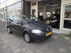 Grijs Gebruikt 2009 VW Fox Trendline Hatchback | € 2.750 (Duur)