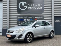 Grijs, metallic lak Gebruikt 2012 Opel Corsa Edition Hatchback | € 2.745 (Eerlijke prijs)