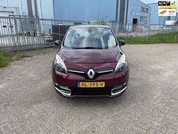 Rood Gebruikt 2015 Renault Scénic III Bose Edition MPV | € 5.500 (Eerlijke prijs)
