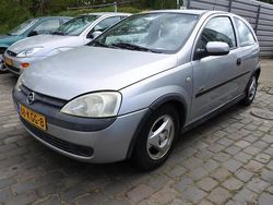 Grijs Gebruikt 2001 Opel Corsa Comfort Hatchback | € 695 (Eerlijke prijs)