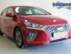 Rood Gebruikt 2020 Hyundai Ioniq Sedan | € 17.398 (Goede deal)