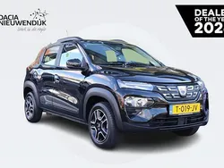 Zwart Gebruikt 2023 Dacia Spring Comfort Plus Hatchback | € 12.795 (Eerlijke prijs)