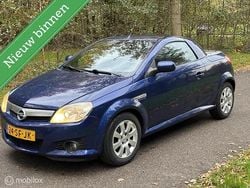 Blauw Gebruikt 2005 Opel Tigra Enjoy Cabriolet | € 1.099 (Goede deal)