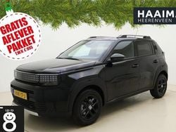 Zwart Nieuw 2025 Fiat Grande Panda Icon Hatchback | € 25.950 (Goede deal)