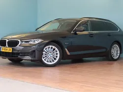 Grijs Gebruikt 2022 BMW 520 Stationwagen | € 34.394 (Goede deal)