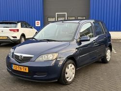 Blauw (metallic) Gebruikt 2006 Mazda 2 Touring MPV | € 1.495 (Goede deal)