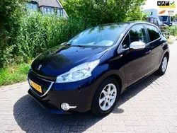 Blauw Gebruikt 2015 Peugeot 208 Style Hatchback | € 6.745 (Eerlijke prijs)