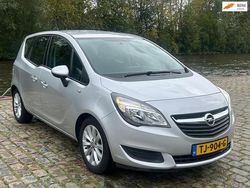 Grijs Gebruikt 2016 Opel Meriva MPV | € 8.999 (Goede deal)