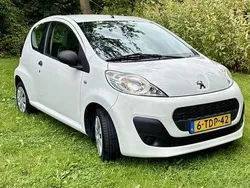 Wit Gebruikt 2014 Peugeot 107 Hatchback | € 3.450 (Goede deal)