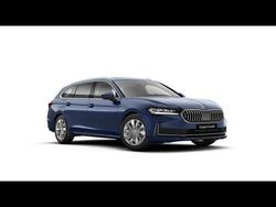 Blauw Nieuw 2025 Skoda Superb Stationwagen | € 40.990
