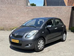 Grijs Gebruikt 2010 Toyota Yaris Limited Hatchback | € 4.940 (Goede deal)