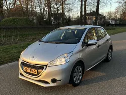Grijs Gebruikt 2012 Peugeot 208 Access Hatchback | € 3.850 (Iets duurder)