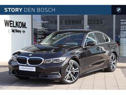 Zwart Gebruikt 2021 BMW 330e Executive Sedan | € 34.450 (Eerlijke prijs)