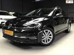 Zwart Gebruikt 2020 VW Golf VII Highline Hatchback | € 13.999 (Goede deal)