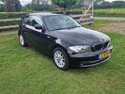 Zwart Gebruikt 2010 BMW 118 Efficient Dynamics Hatchback | € 5.750 (Eerlijke prijs)