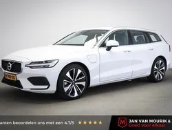Wit Gebruikt 2020 Volvo V60 Momentum Stationwagen | € 27.900 (Eerlijke prijs)