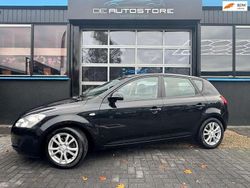 Zwart Gebruikt 2008 Kia Ceed Hatchback | € 1.950 (Iets duurder)