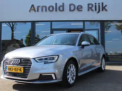Grijs Gebruikt 2020 Audi A3 Sportback e-tron Sport Sedan | € 22.950 (Goede deal)