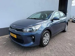 Blauw Gebruikt 2017 Kia Rio Hatchback | € 13.450 (Eerlijke prijs)