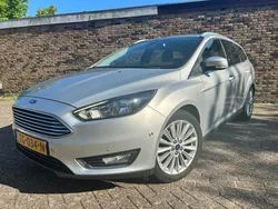 Grijs, metallic lak Gebruikt 2018 Ford Focus Titanium Stationwagen | € 9.999 (Super prijs)