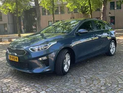 Blauw Gebruikt 2019 Kia Ceed Hatchback | € 10.121 (Super prijs)