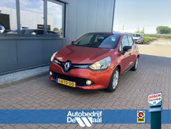 Rood Gebruikt 2013 Renault Clio R.S. Dynamique Hatchback | € 6.750 (Eerlijke prijs)