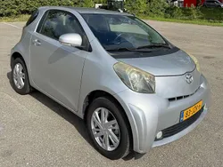 Zilver Gebruikt 2009 Toyota iQ Hatchback | € 2.150 (Iets duurder)